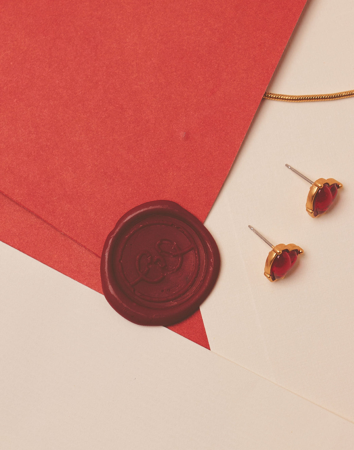 Aretes Carmesí