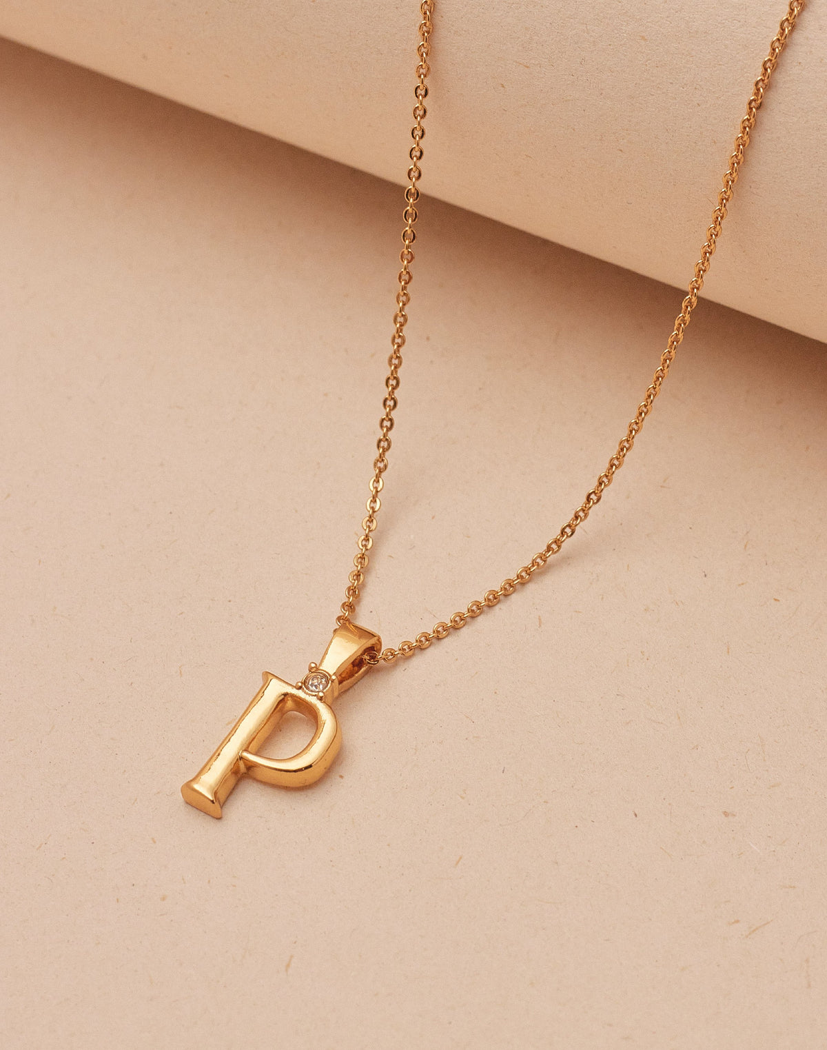 Collar de Letras Serif