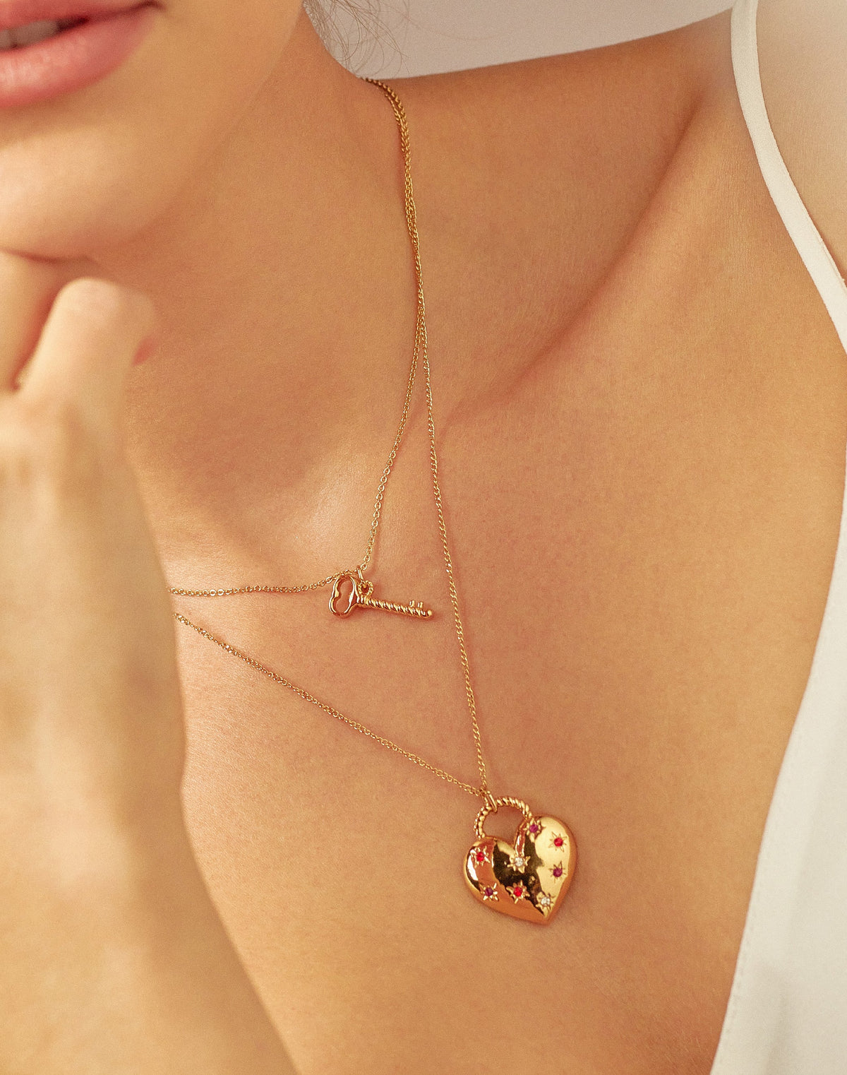 Set de 2 Collares Corazón y Llave